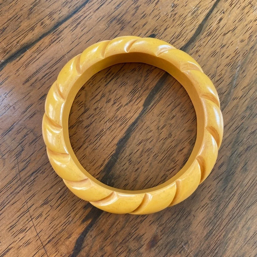 Vintage bakelite butterscotch